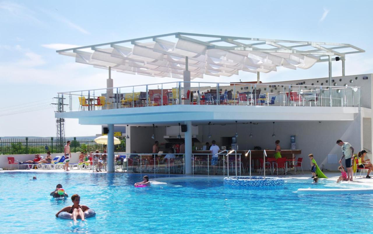 Aqua Nevis Hotel & Aqua Park Sunny Beach Esterno foto