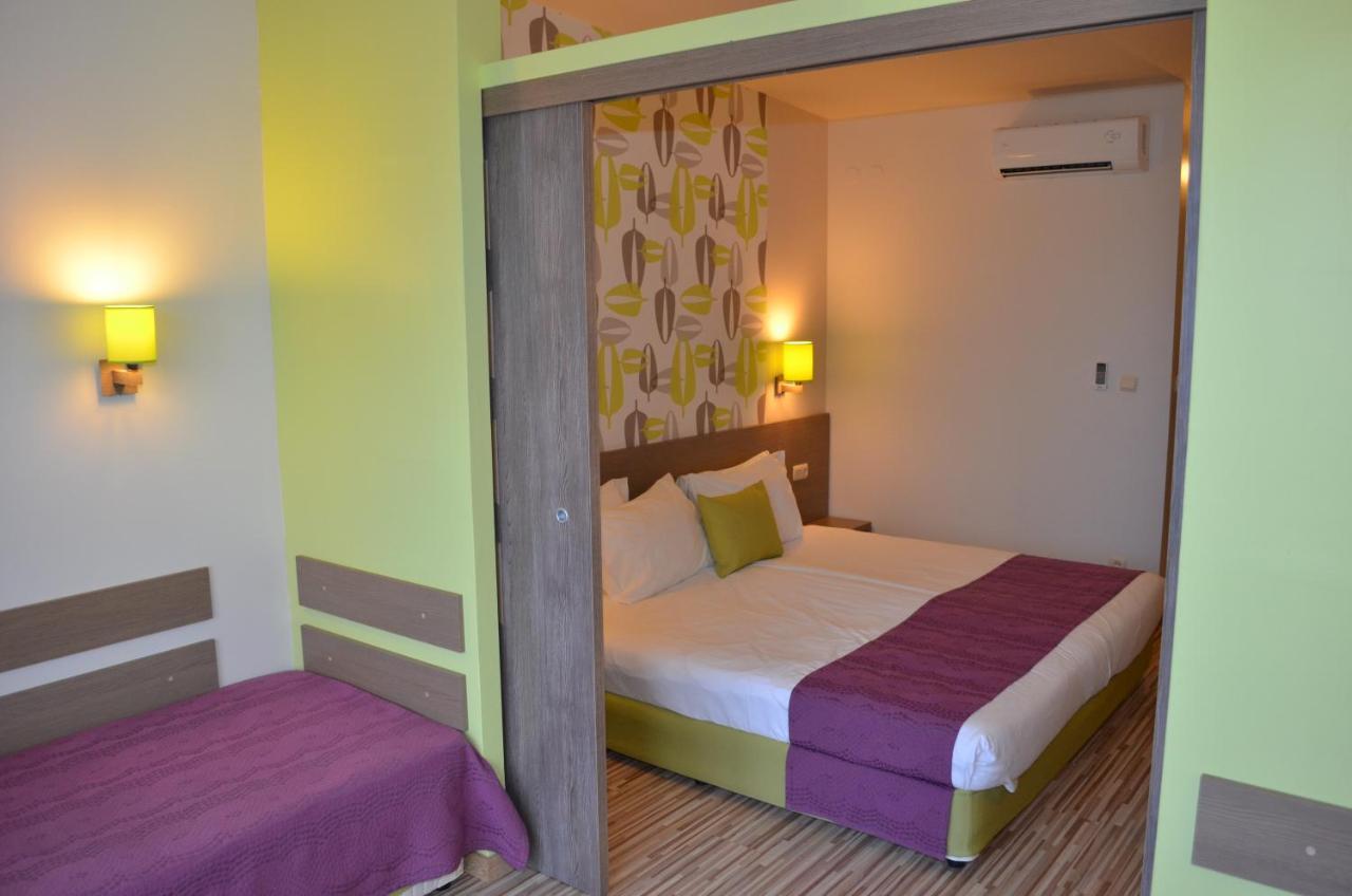 Aqua Nevis Hotel & Aqua Park Sunny Beach Esterno foto