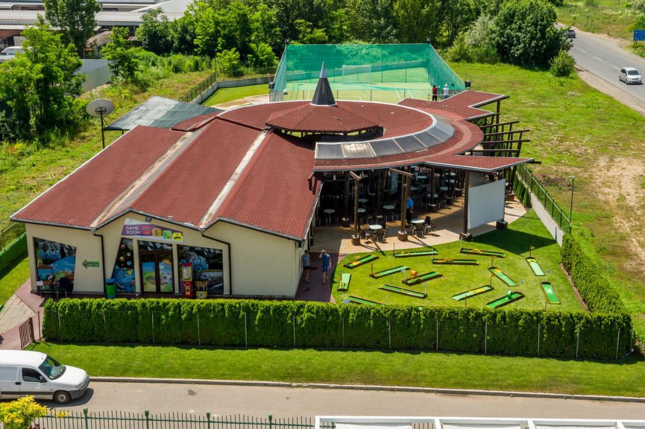 Aqua Nevis Hotel & Aqua Park Sunny Beach Esterno foto
