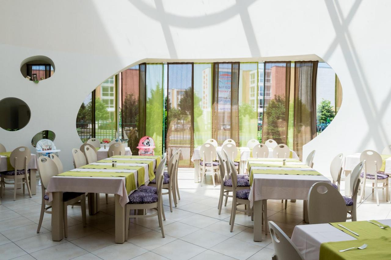 Aqua Nevis Hotel & Aqua Park Sunny Beach Esterno foto