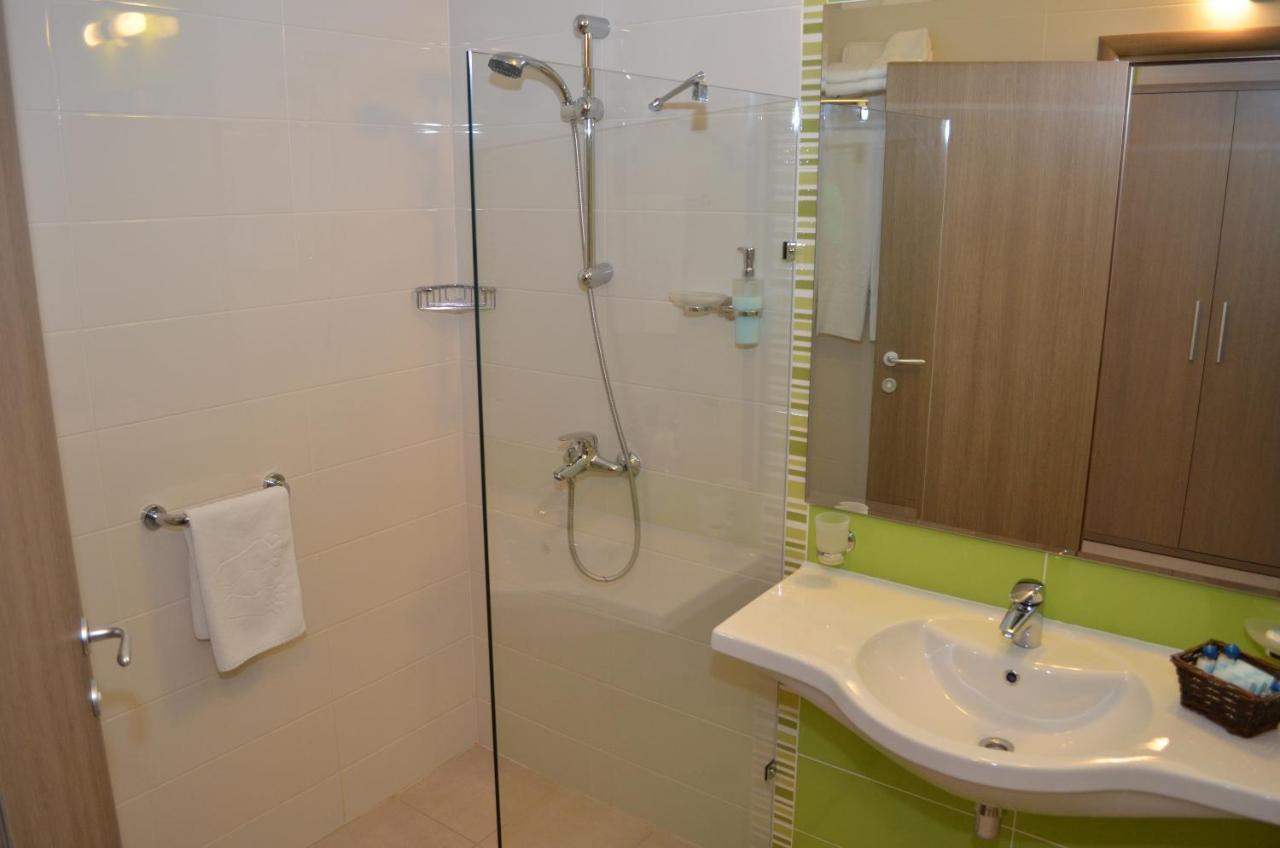 Aqua Nevis Hotel & Aqua Park Sunny Beach Esterno foto